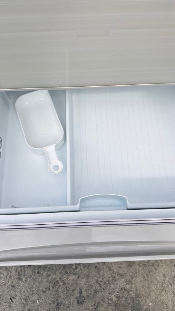 TOSHIBA 3ドア冷蔵庫 ホワイト