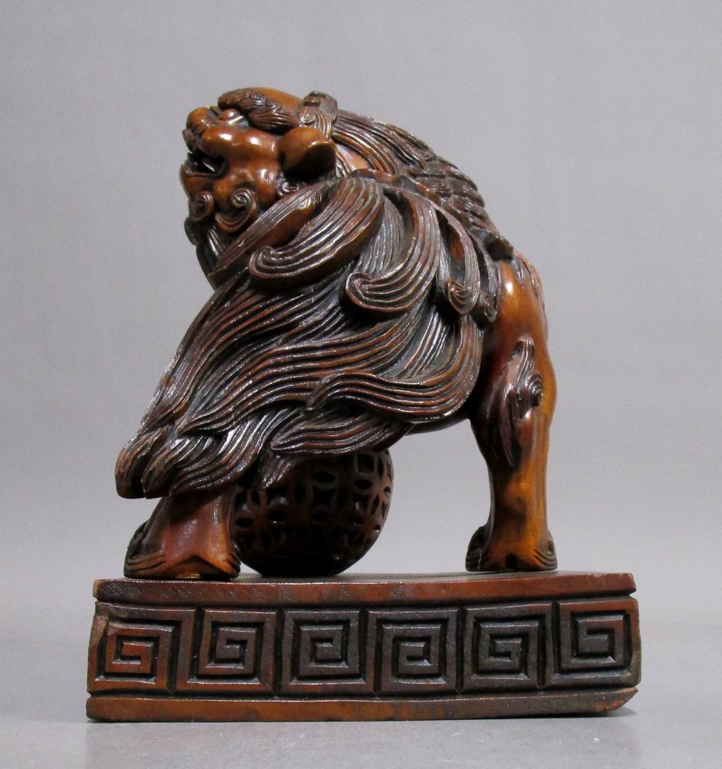 ビンテージ 木彫［玉持ち唐獅子］