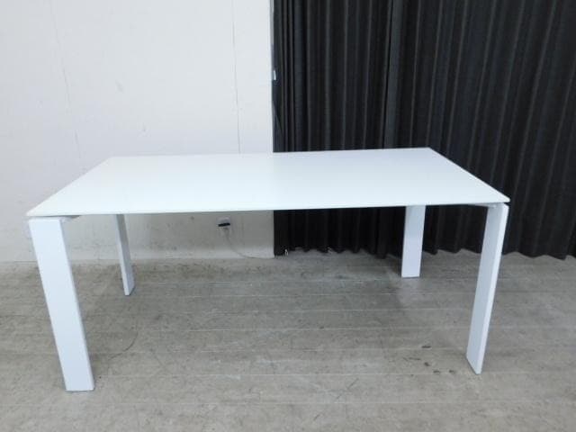 Kartell カルテル FOUR フォー 158 ブラック 26万 テーブル