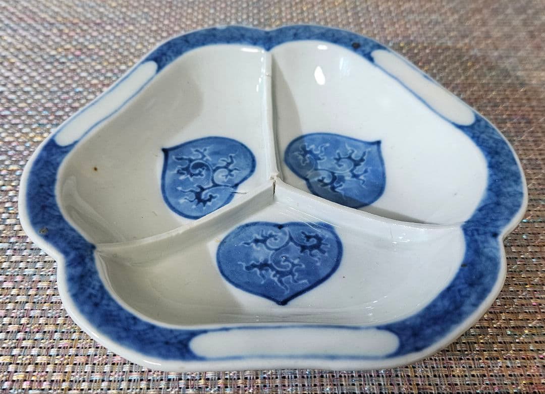 【本物保証❗】江戸前期　初期伊万里～ 藍九谷過渡期　ハートに白抜文15.2cm皿