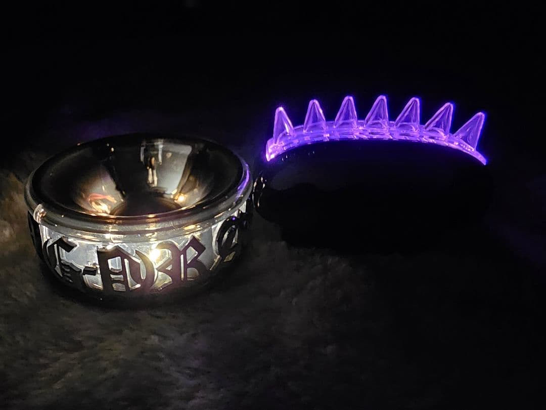 G-DRAGON ペンライトリング、フラッシュナックルリング