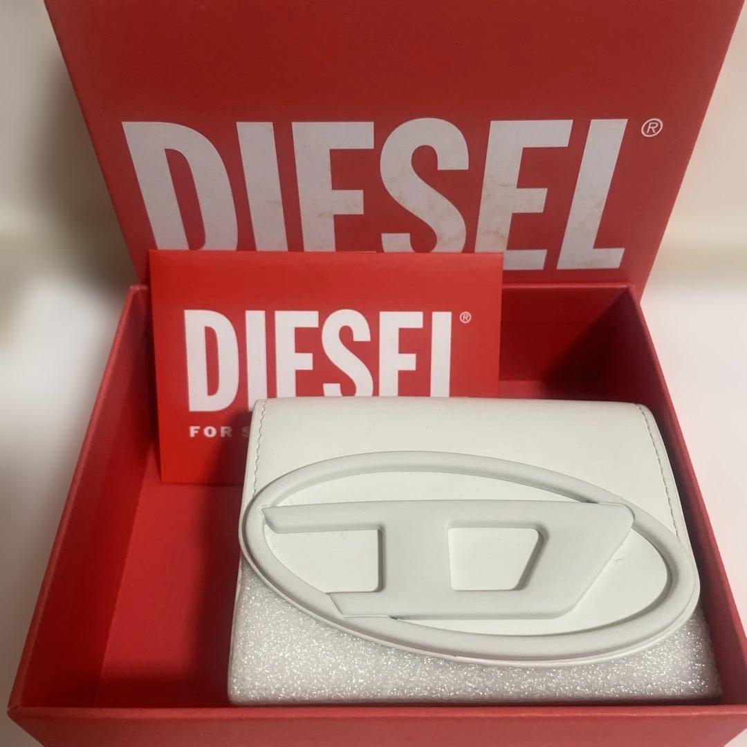 新品 DIESEL ホワイト 三つ折り財布 09887