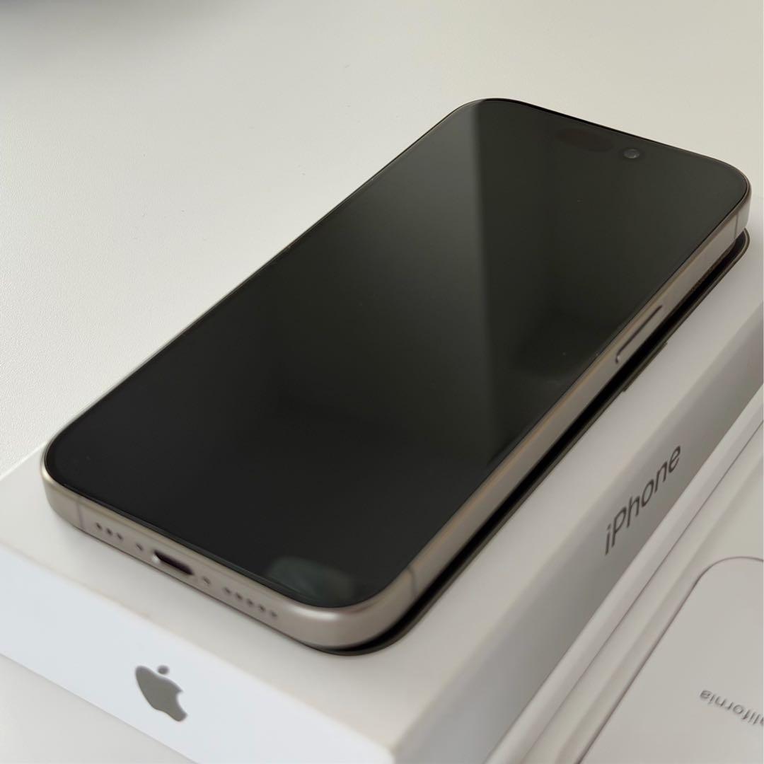 iPhone 15 Pro 256GB ナチュラルチタニウム SIMフリー