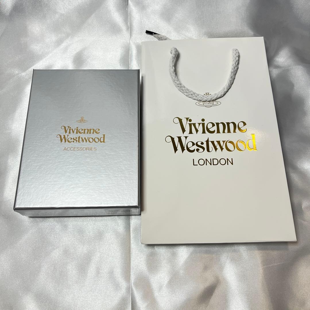 新品 Vivienne Westwood ブラック ヴィヴィアン柄 三つ折り財布