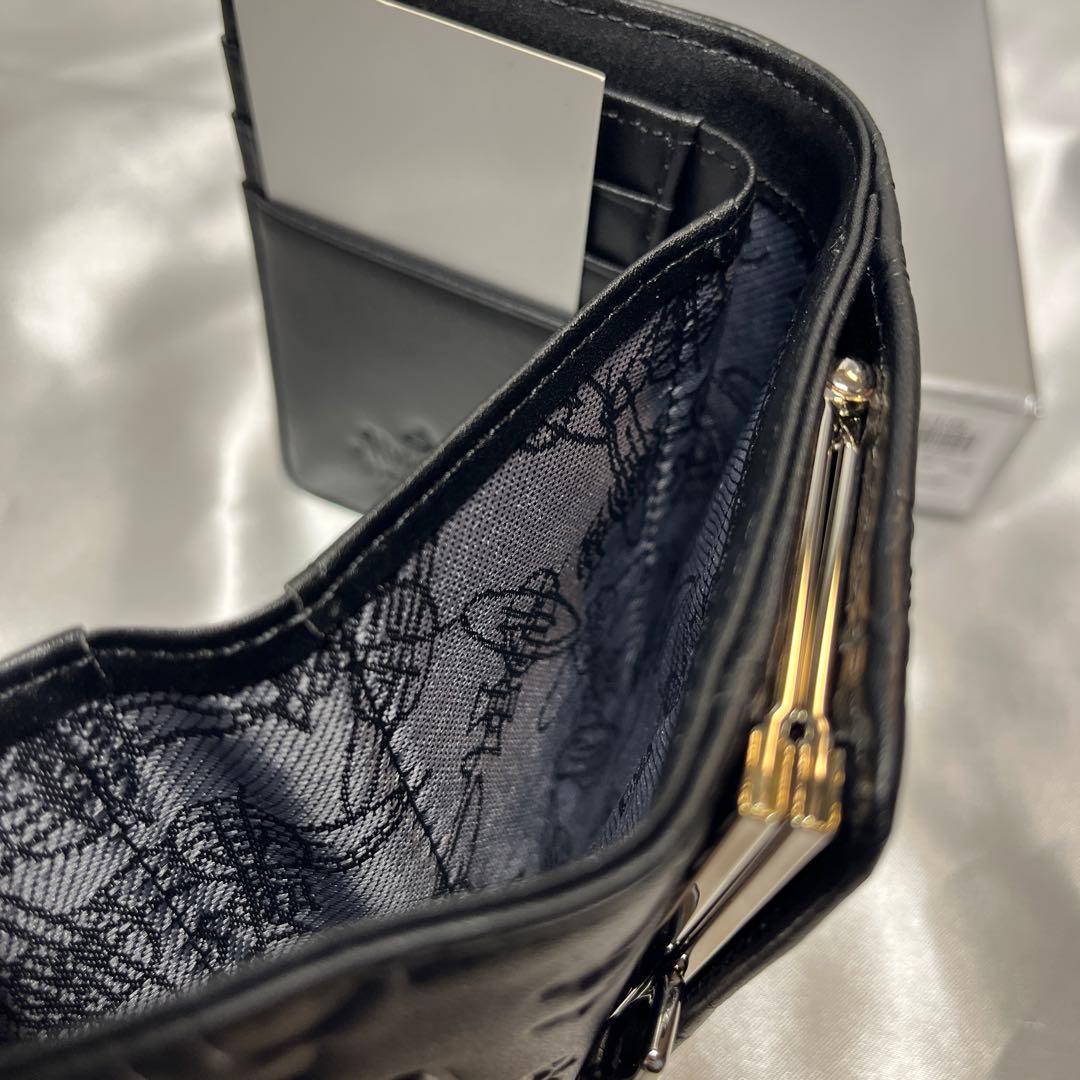 新品 Vivienne Westwood ブラック ヴィヴィアン柄 三つ折り財布