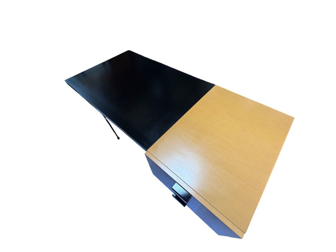 ピエールポラン　デスク