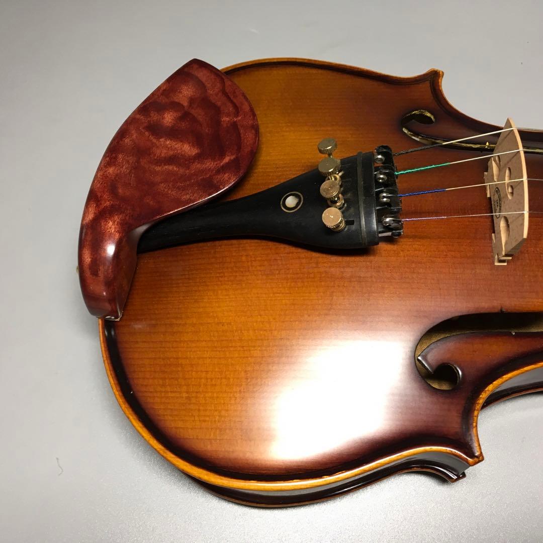 バイオリン用顎当て　ハードメイプル　キルテッド　スカーレット染めスドラド