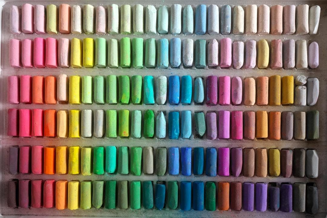 ホルベイン　ソフトパステル　150色 + 予備７色　木箱