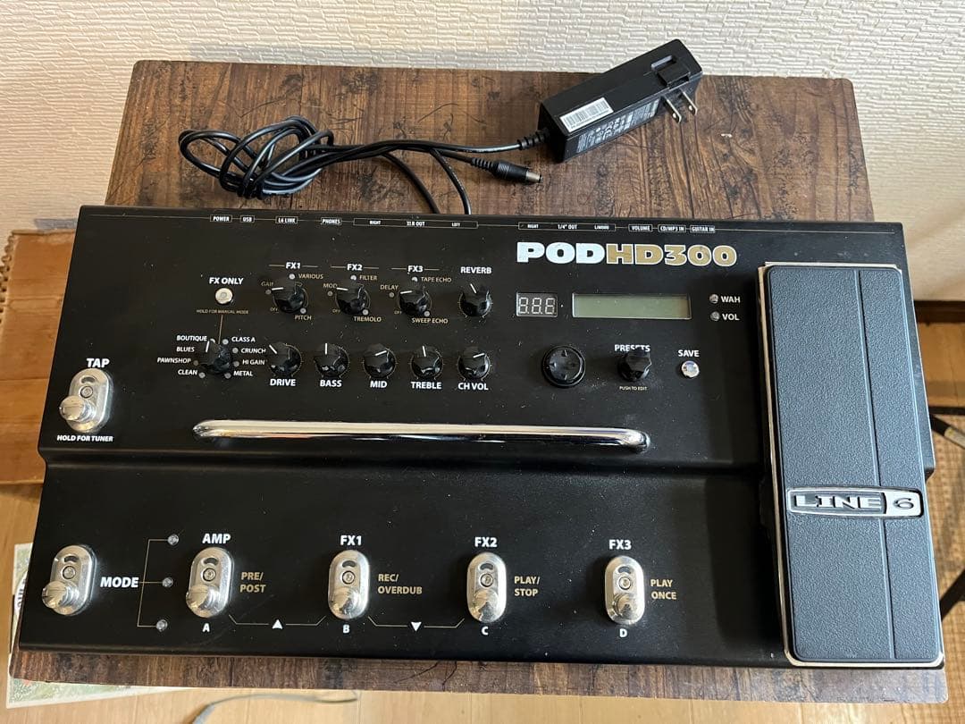 LINE6 POD HD300 マルチエフェクター ／アダプター付属／美品寄り
