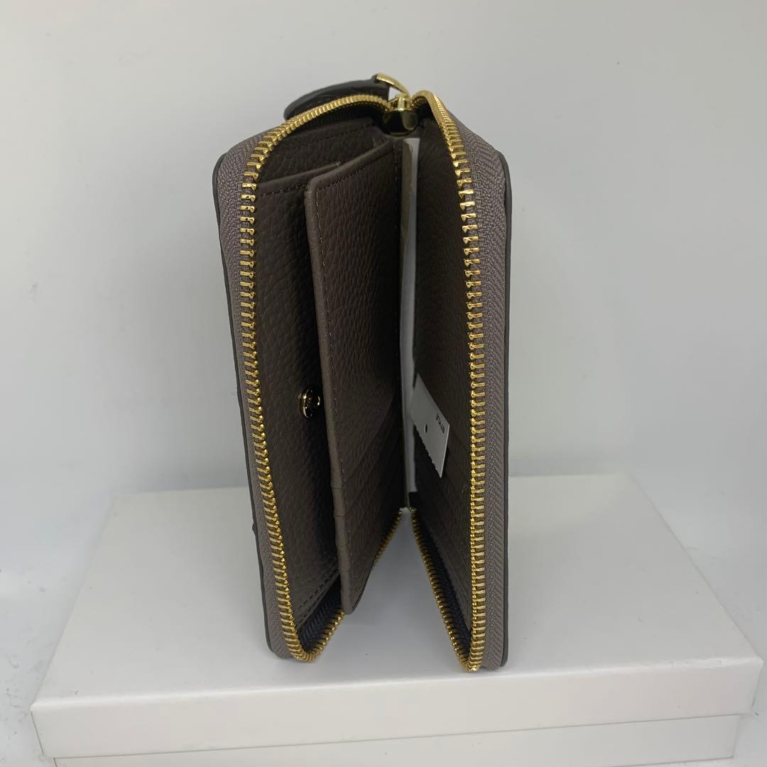 auauoi さん専用新品　オーストリッチ　ちょっと大きな二つ折り財布 グレー