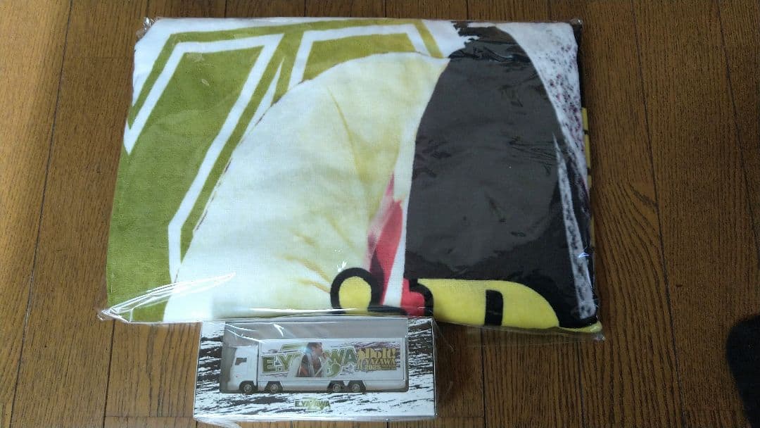 矢沢永吉(Do it!2025) スペシャルビーチタオル&トランポ型ミニカー