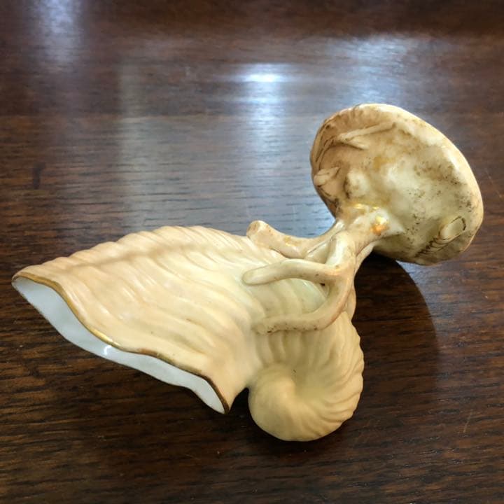 ロイヤルウースター 英国アンティーク ブラッシュアイボリー 花瓶 花器 金彩