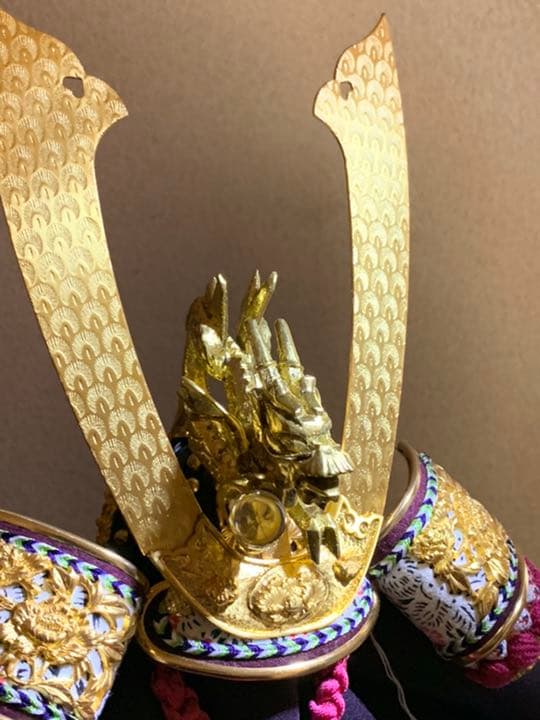 平安武久 五月人形 兜飾り　飾り台 元箱 在銘久月　箔押竜頭 宝石持 水晶