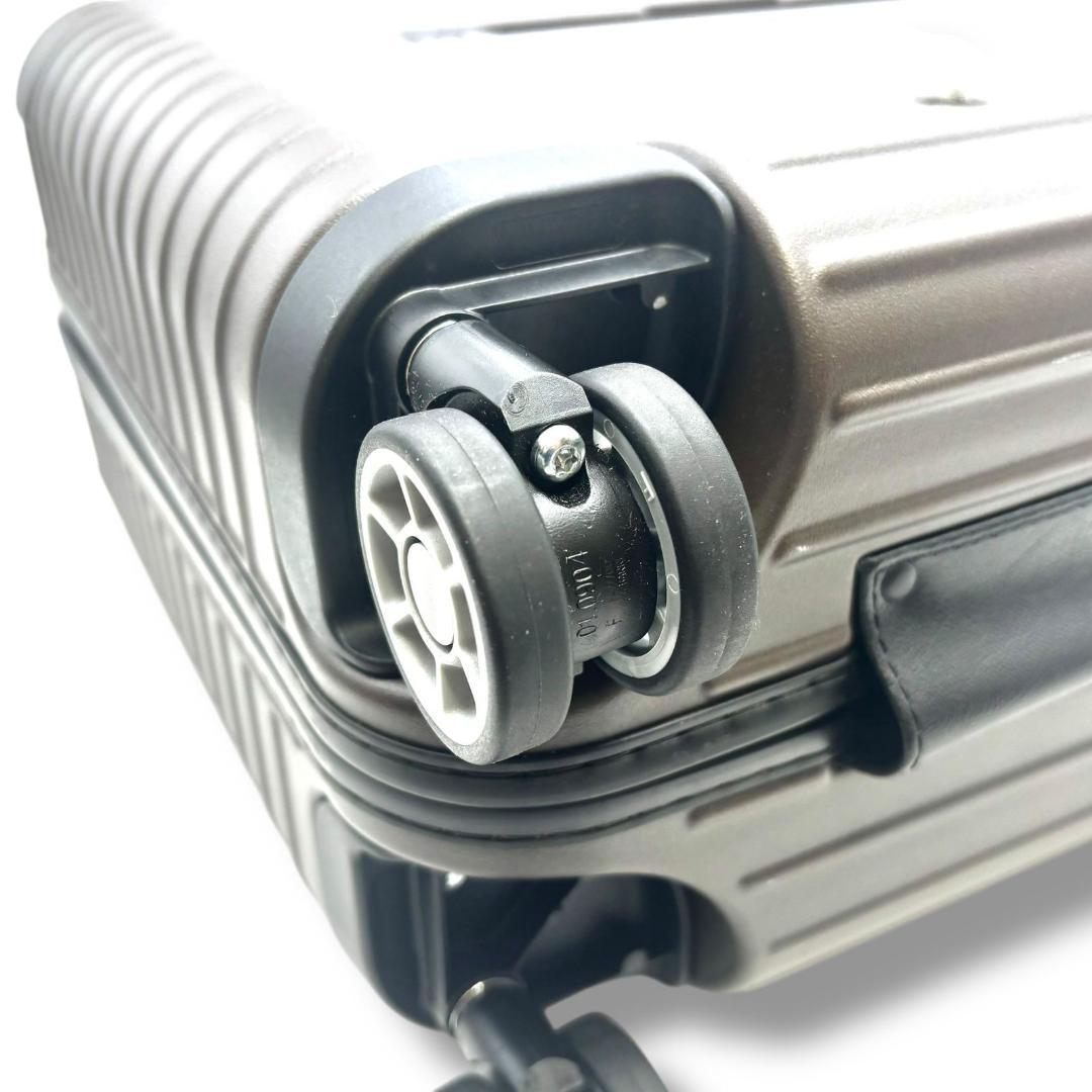 リモワ サルサ ビジネストロリー 4輪 810.40 機内持込可能 美品