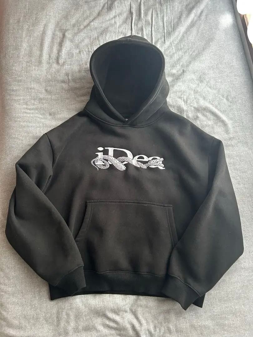 てるIDEASWAMパーカー