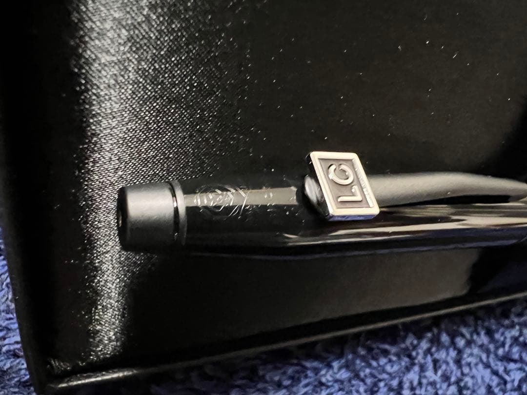 【非売品】 ラグジュアリーカード x CROSS 特別カスタマイズ　ボールペン