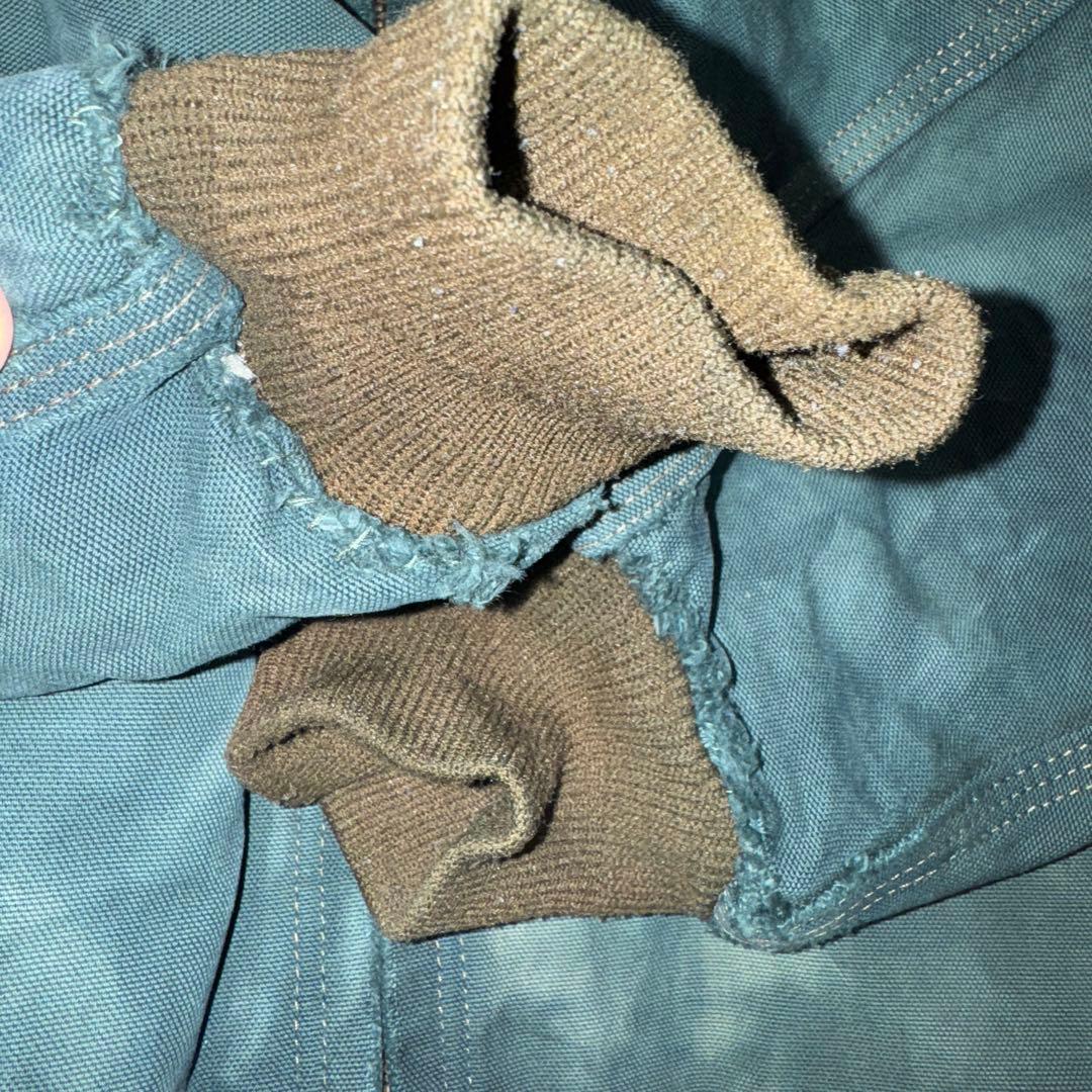 carhartt アクティブジャケット　グリーン　フェード　雰囲気