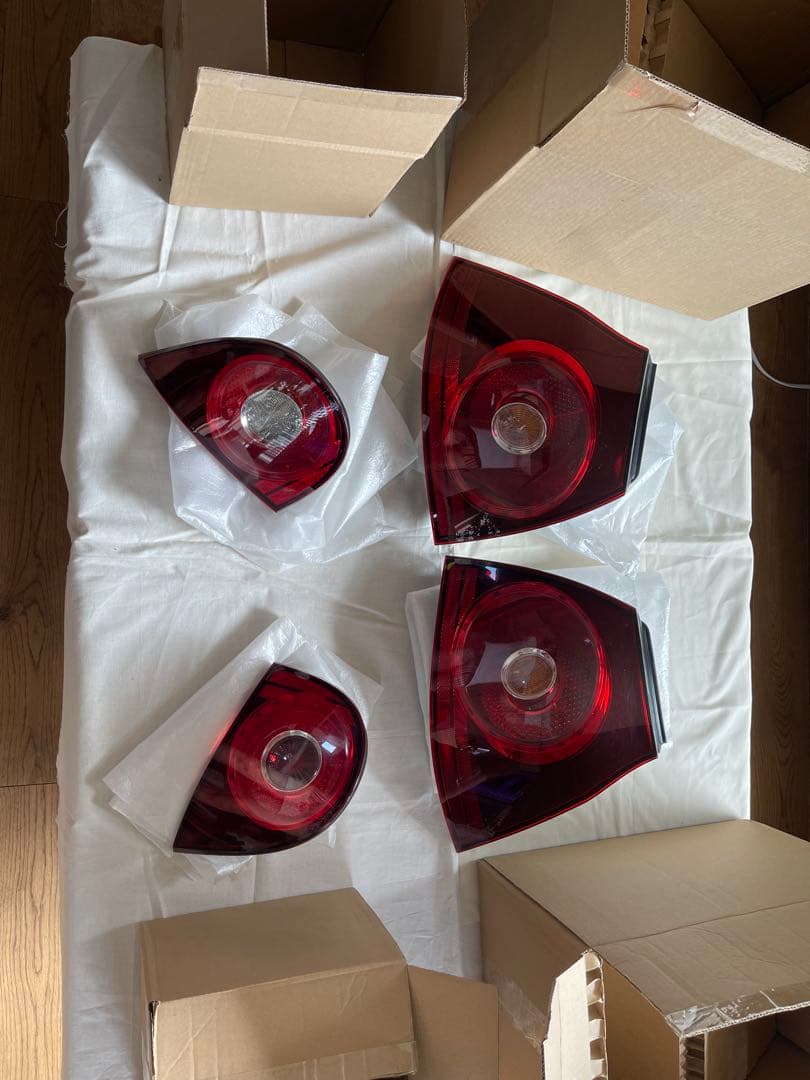 s*9様 golf R32赤 テールランプ 4個セット