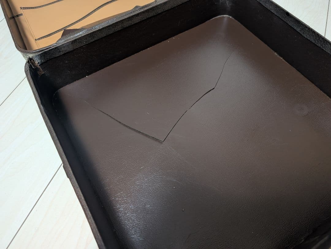 Gucci グッチ　オリベッティ　タイプライターLETTERA35