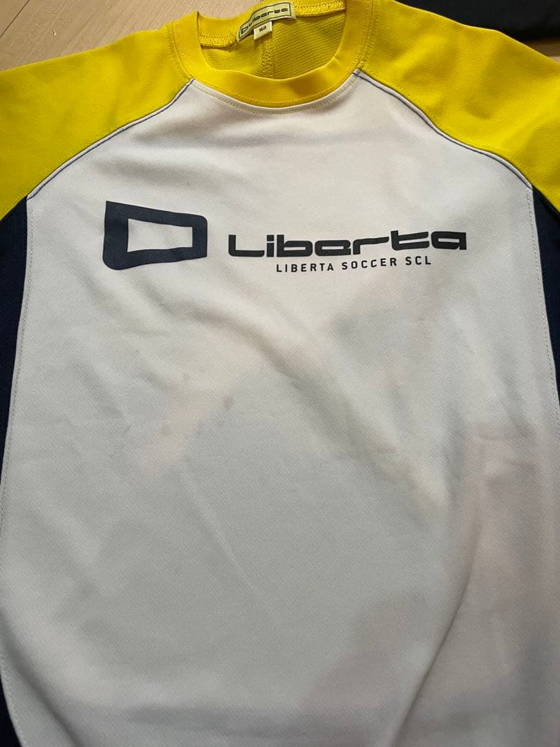 【未使用あり】リベルタサッカースクールユニフォーム4点セット160＆Sサイズ