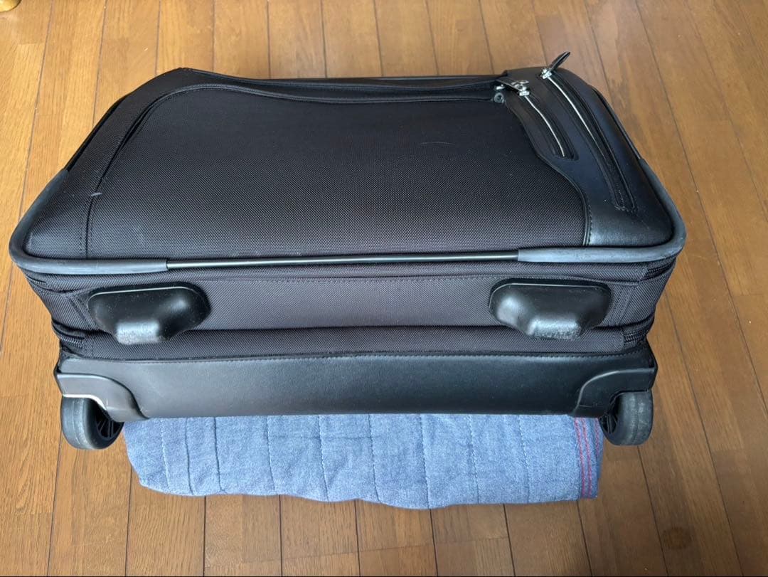 ムラー 美品☆TUMI ホイールドキャリーケース