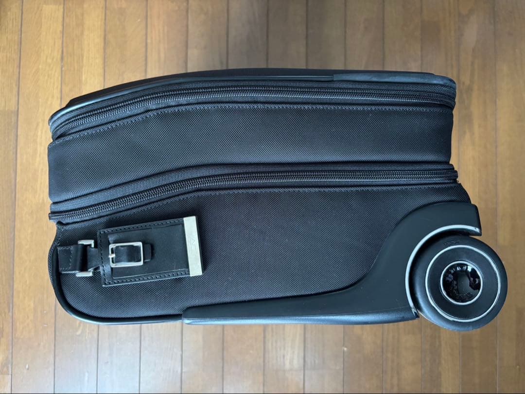 ムラー 美品☆TUMI ホイールドキャリーケース