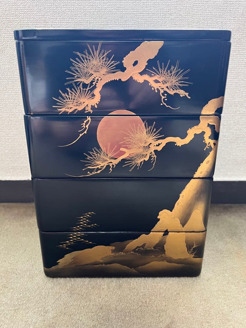 重箱 漆器 木製 蒔絵 金蒔絵 ４段重 鶴 亀 松 骨董 古美術 JAPAN