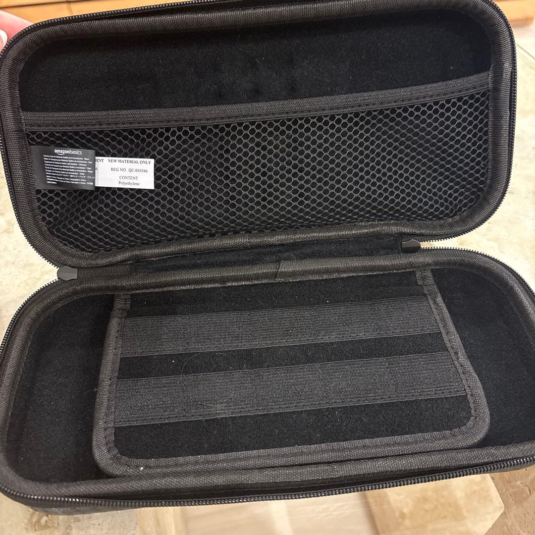 Nintendo switch本体　Joy-Con4本ケースなど付属品多数