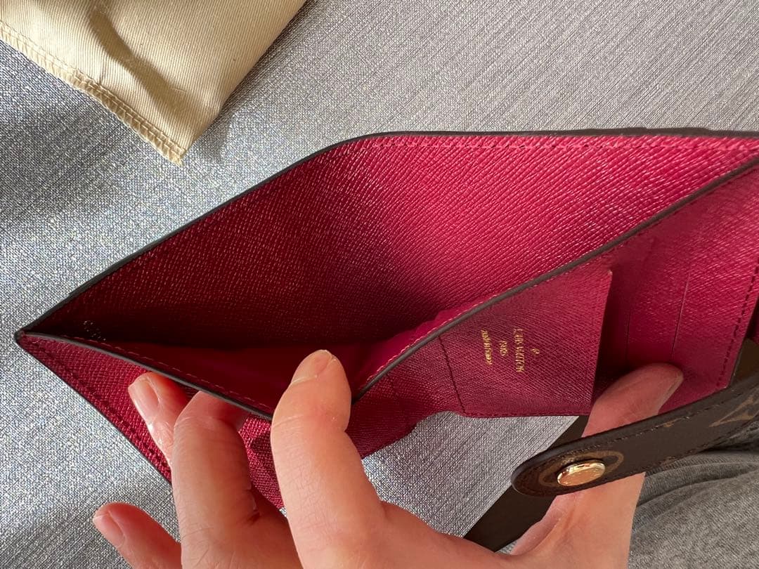 LOUIS VUITTON ルイヴィトン モノグラム 二つ折り財布