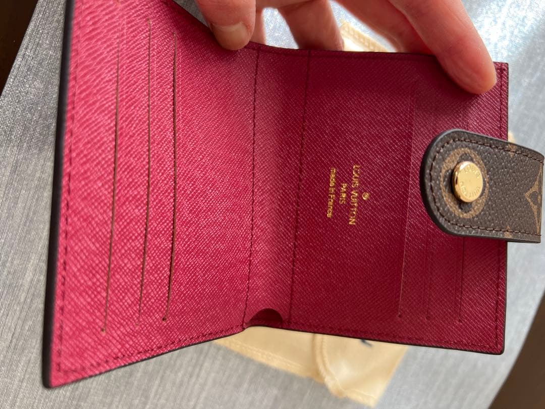 LOUIS VUITTON ルイヴィトン モノグラム 二つ折り財布