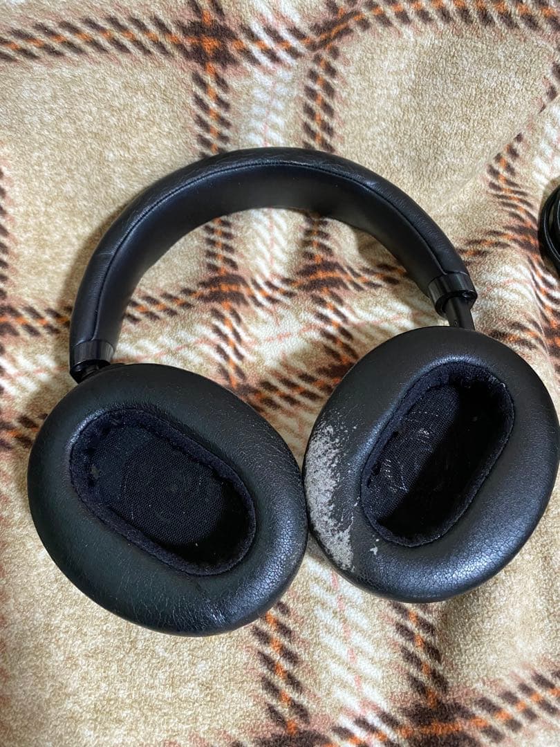 SONY MDR-1AM2 イヤーパッド摩耗あり