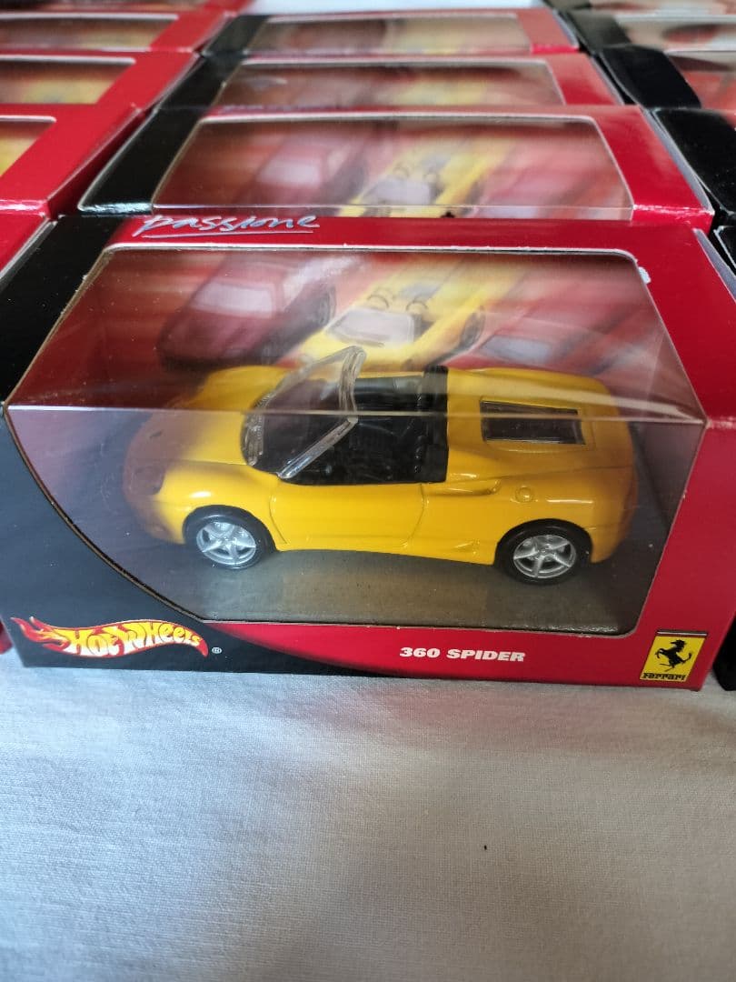【美品】ミニカーホットウィールフェラーリ全部で１７台