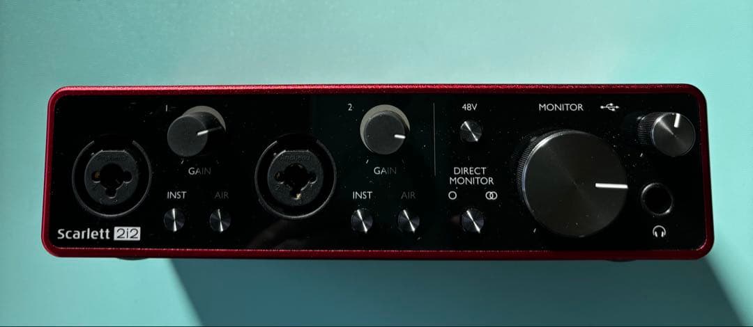 Focusrite Scarlett 2i2 USBオーディオインターフェイス