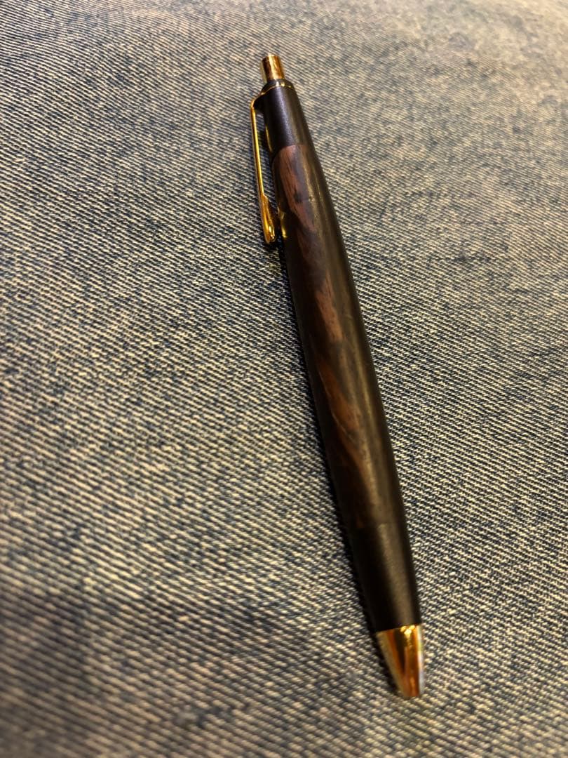 あけぼの工房　樹種不明