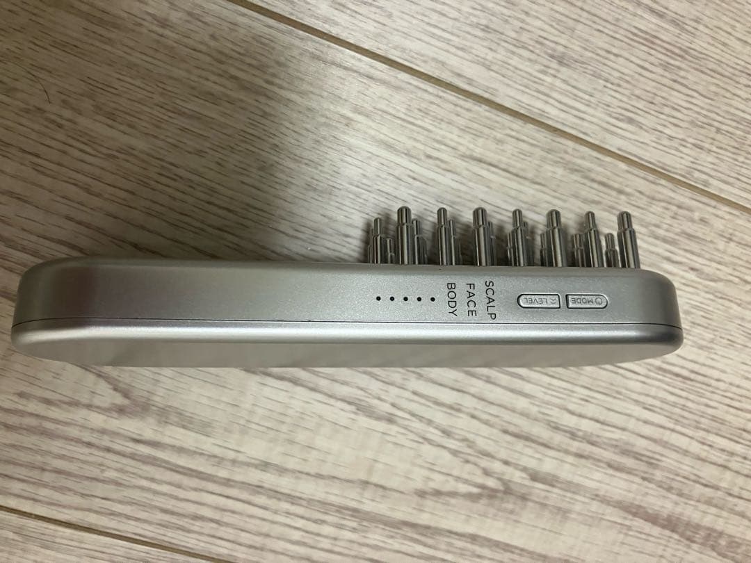 SALONIA EMS LIFT BRUSH シルバー