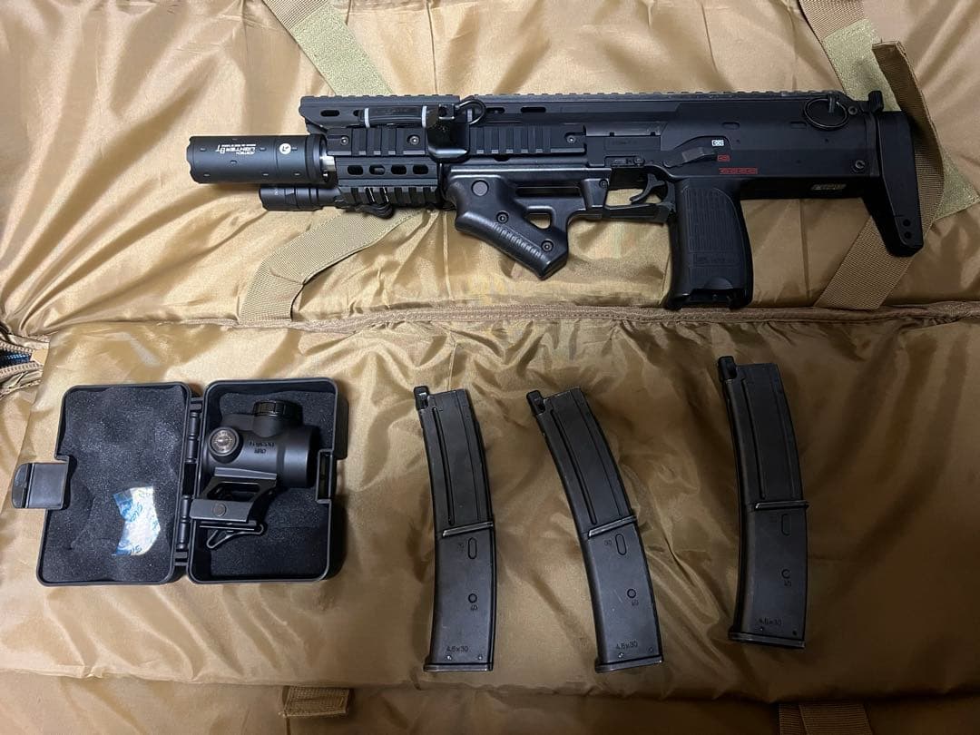 【東京マルイ】MP7 ガスブロ　フルカスタム品+マガジン3本