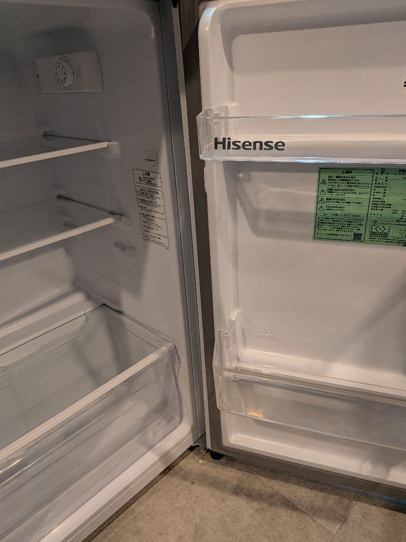 Hisense 冷蔵庫 ホワイト 3段棚付き