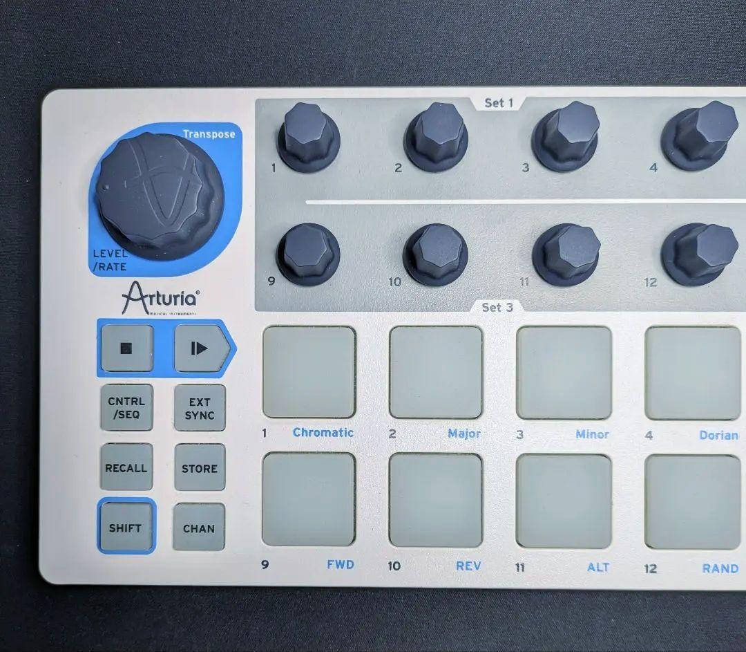 ARTURIA BeatStep MIDIパッドコントローラー シーケンサー
