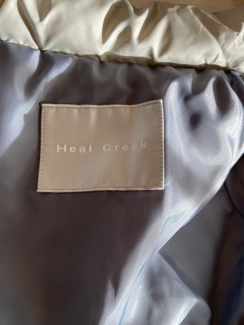 【新品】ヒールクリーク　グレー ショートスリーブ ダウンジャケット