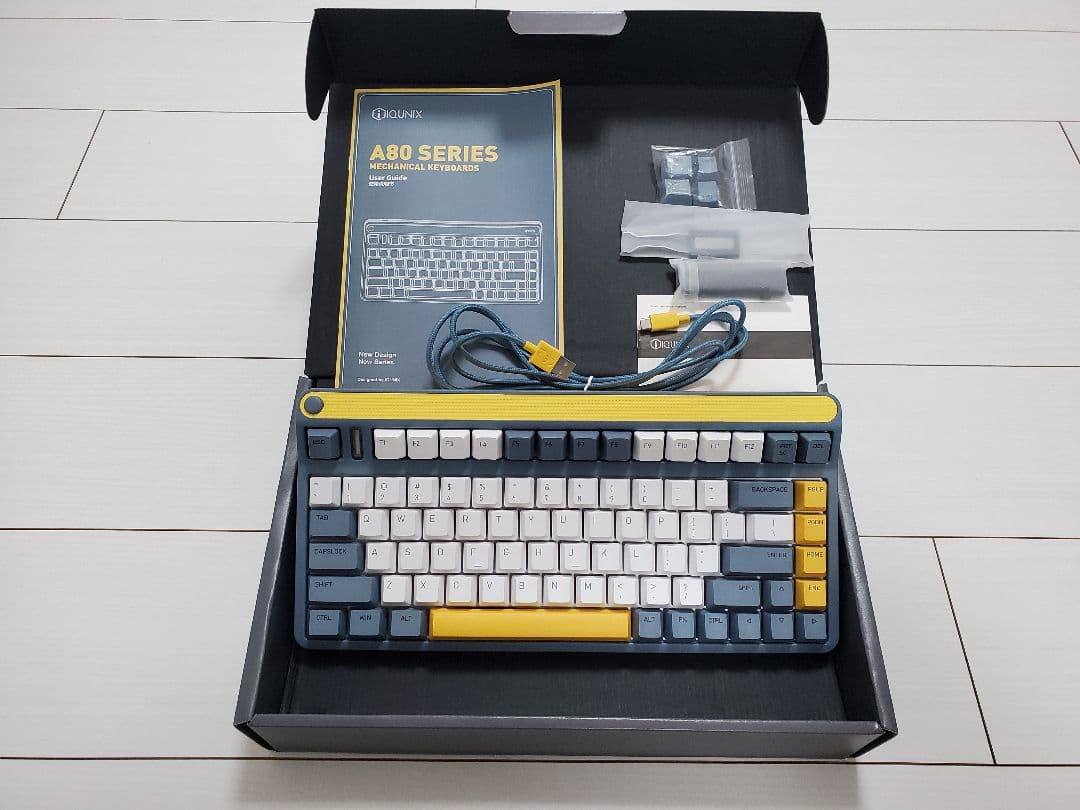 IQUNIX A80 メカニカルキーボード【赤軸】