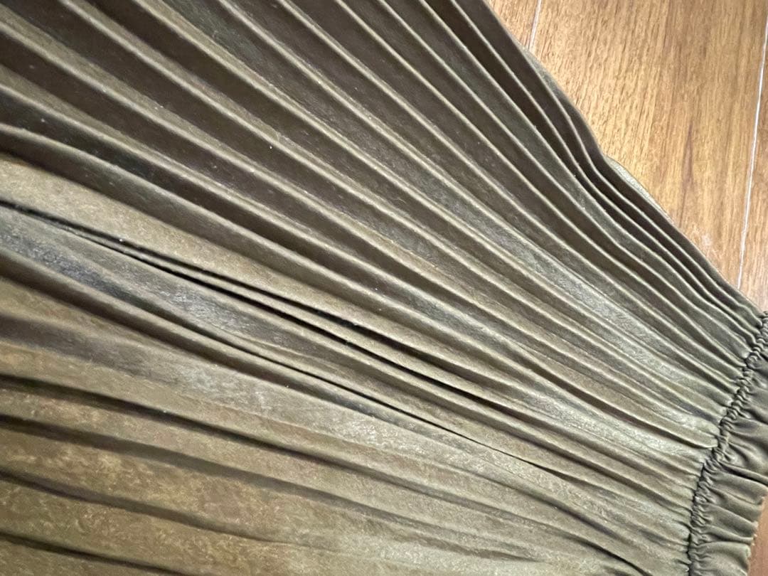 美品⭐︎Priority　美シルエット　プリーツガウチョパンツ カーキ