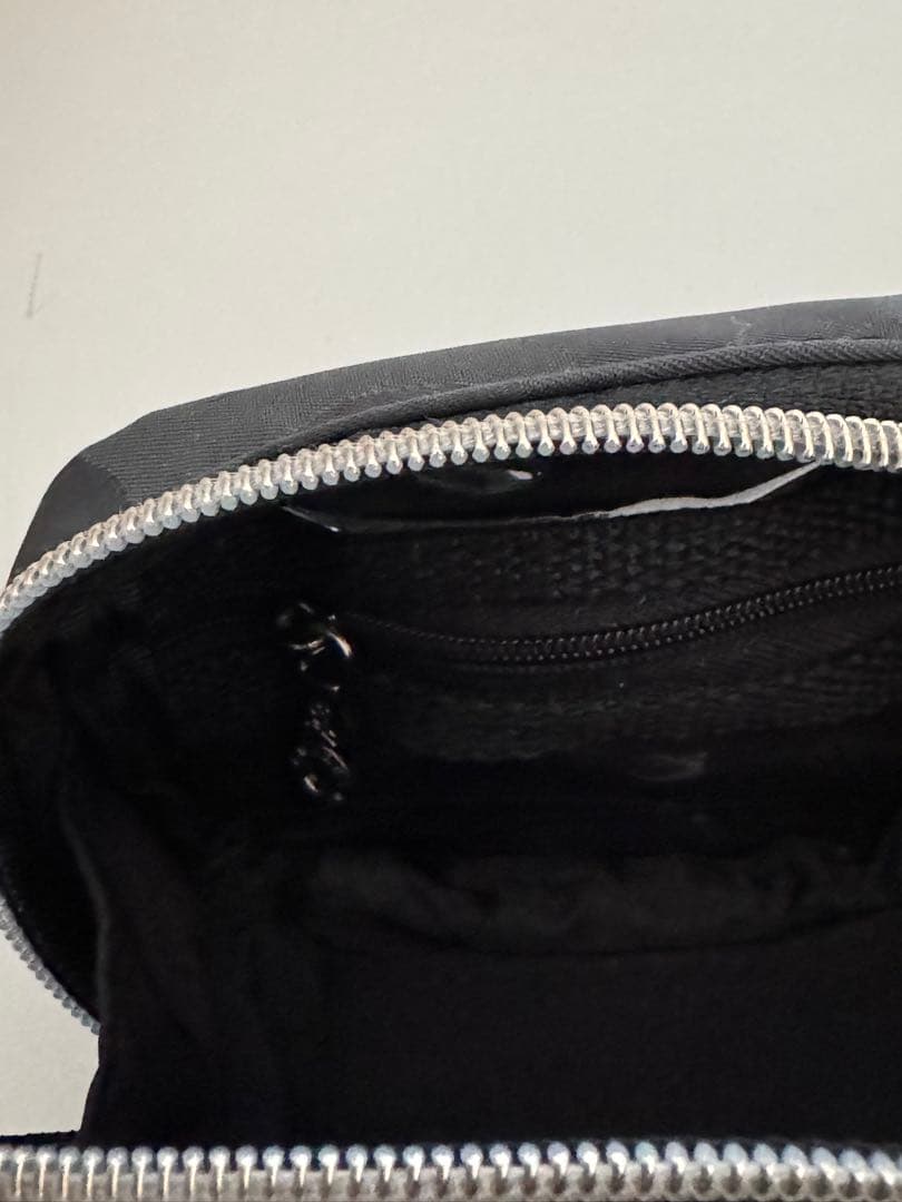 ［新品・未使用］MARK & LONA ボールポーチ ブラック　迷彩柄