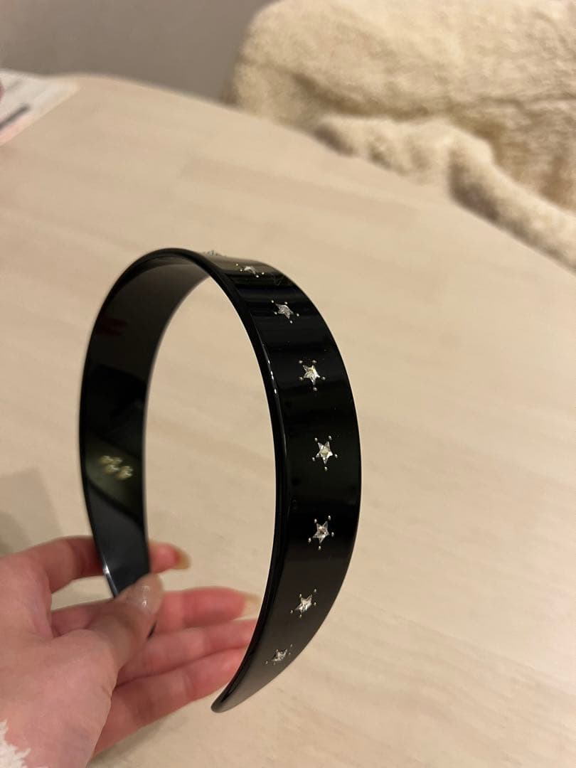 GUCCI ブラック ストーン付き ヘアバンド