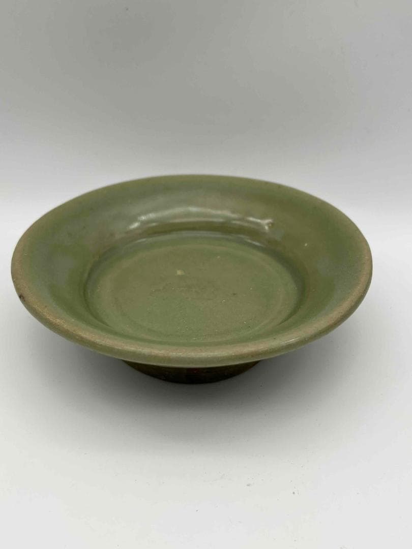 南宋時代　青磁　龍泉窯小盤　青磁弦文皿　唐物　古賞物　時代物(A-73)