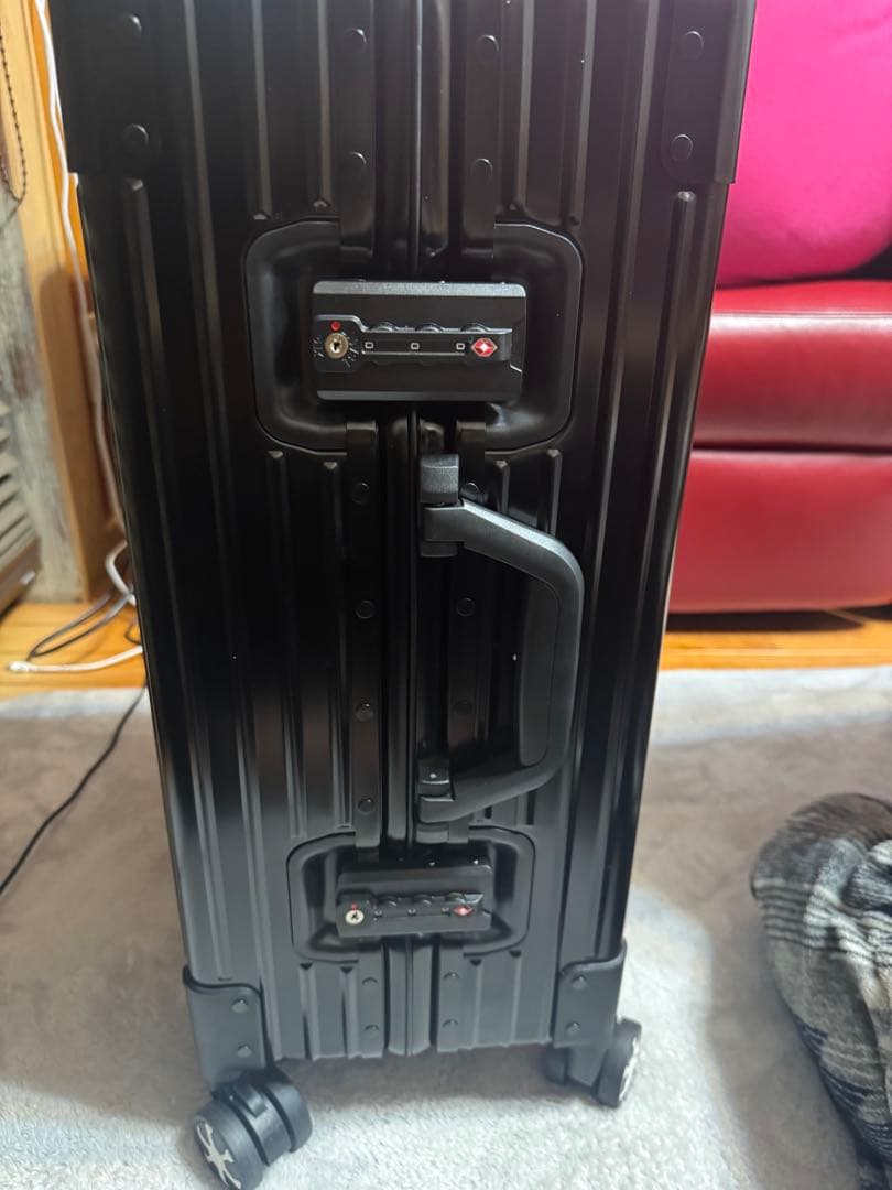 新品未使用　アルミ製　ブラック キャリーケース　9567