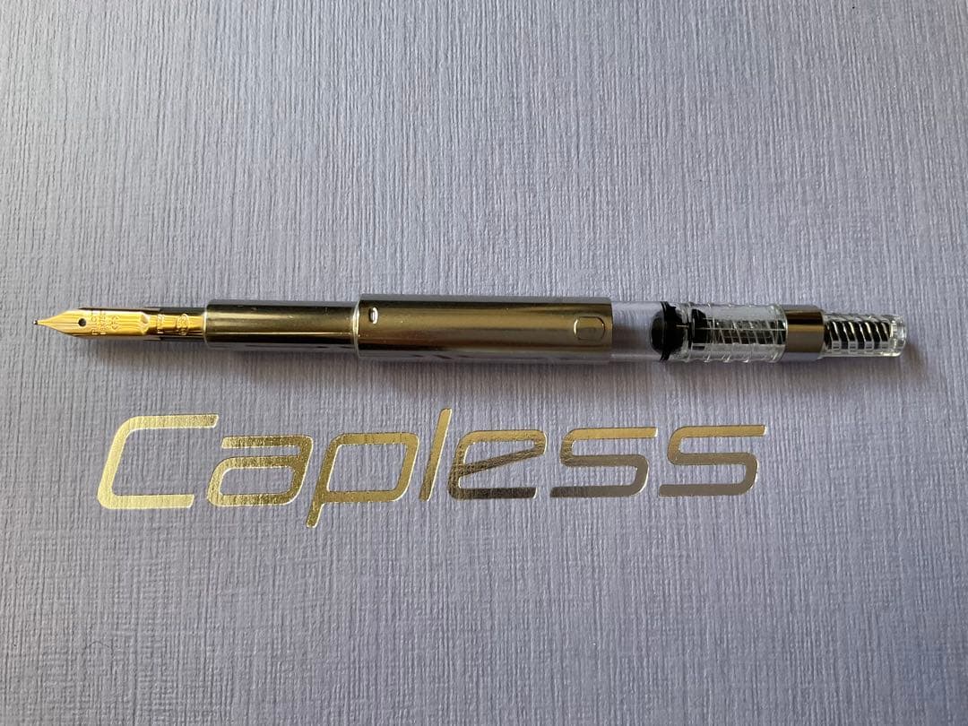 パイロット　キャップレス　限定　花菖蒲　F