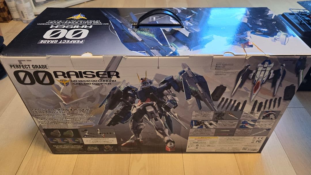 PG 00 RAISER ガンプラ 1/100 ダブルオーライザー