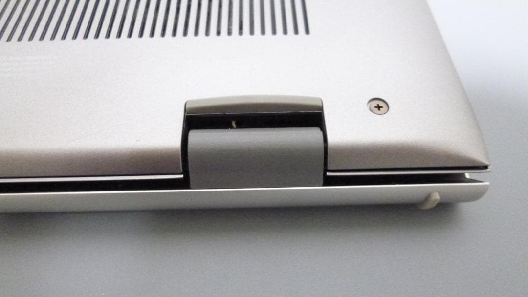 DELL　Inspiron 14 5410　ノートPC