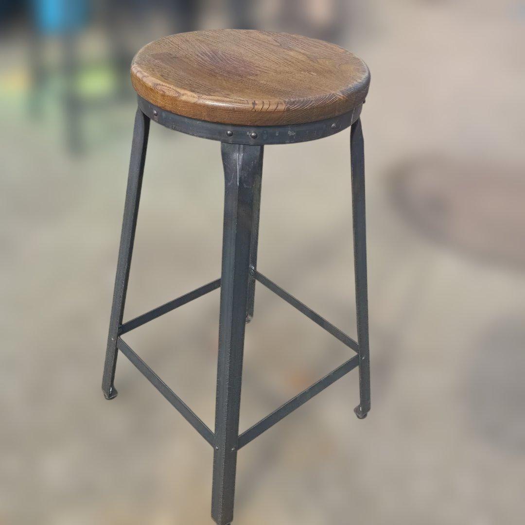 S*y様 5004）円形木製座面のアイアンスツール　ヴィンテージ　インダストリア