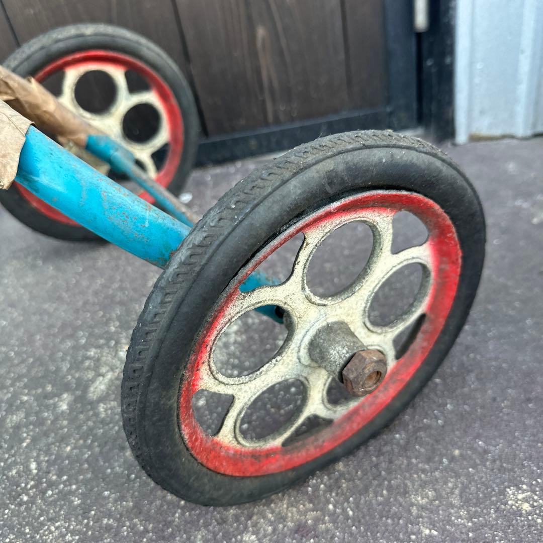 お値下げ‼️蔵から出てきた　アンティーク三輪車　デッドストック